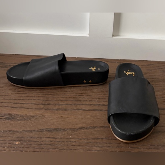 beek Pelican Black Leather Mules Sandal Size 10 - Picture 11 of 13